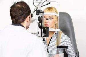 Untersuchung Augeninfarkt